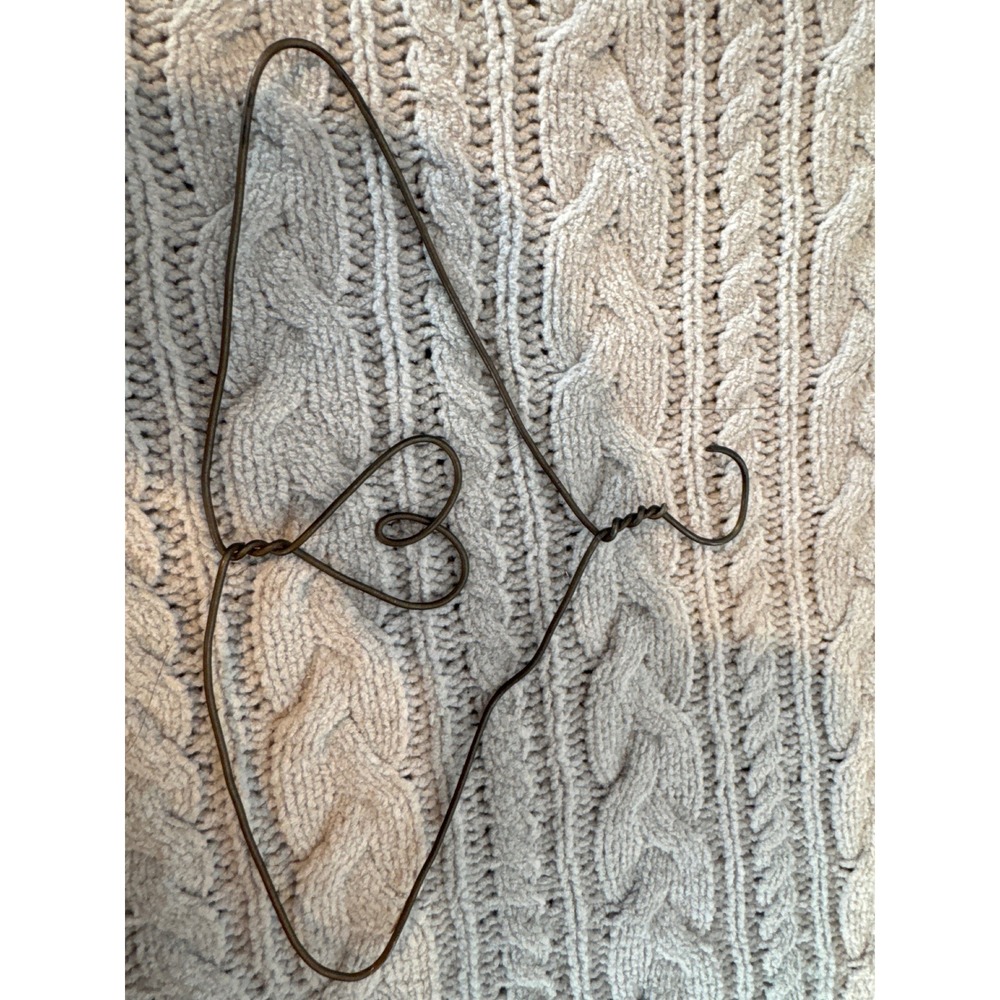 Wire Heart Hanger Rustic‎ Farmhouse Decor/doll clothing